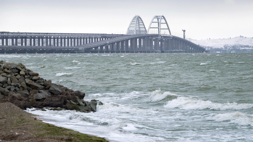 Испытание погодой: Крымский мост выдержал более 900 штормовых часов за зиму