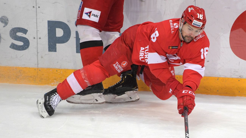 Форвард «Спартака» Даугавиньш больше не сыграет со СКА в серии плей-офф КХЛ из-за травмы