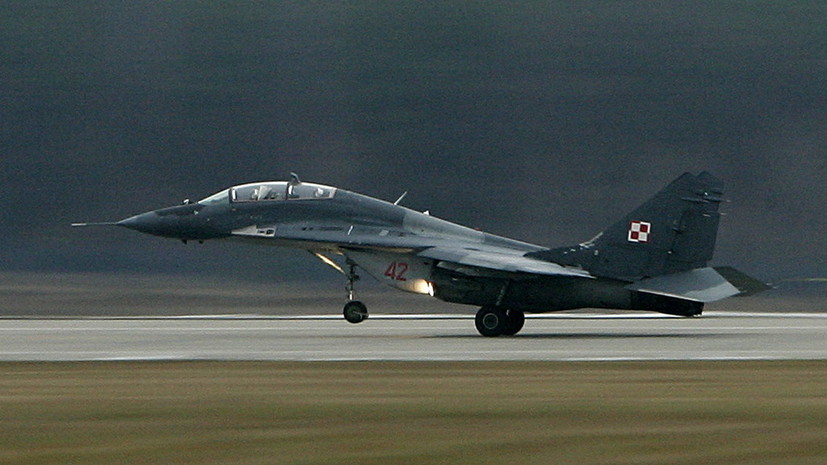 Пилот разбившегося в Польше истребителя госпитализирован