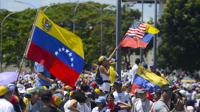 В Совфеде осудили заявление Болтона о возможных новых санкциях против Венесуэлы