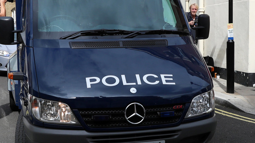 Полиция Лондона сообщила об обнаружении подозрительного автомобиля