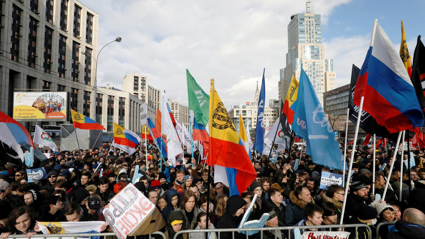 Журналистов RT не допустили на митинг за свободный интернет в Москве