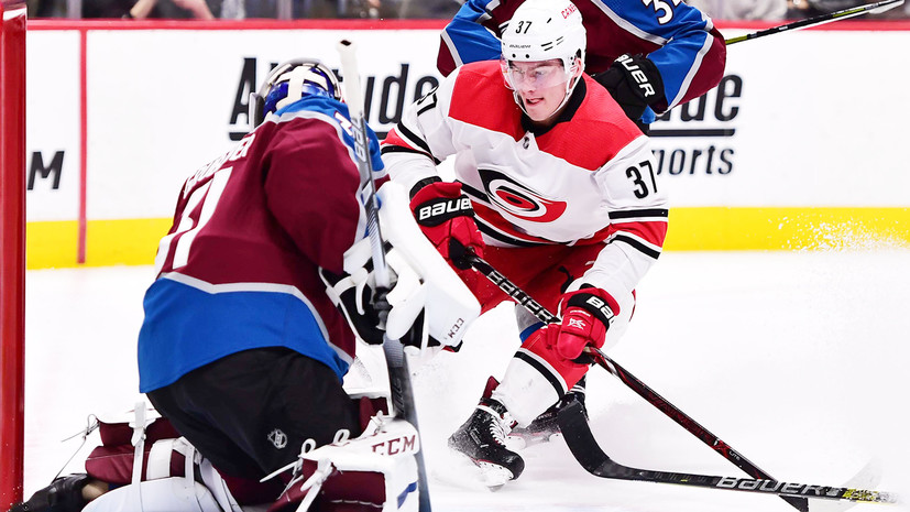 «Каролина» обыграла «Колорадо» в НХЛ, Свечников набрал три очка