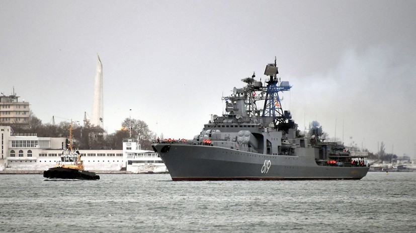 Корабль Северного флота «Североморск» вышел из Севастополя в дальний поход