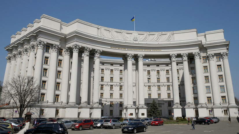 Украина выразила протест России из-за визита делегации Госдумы в Крым