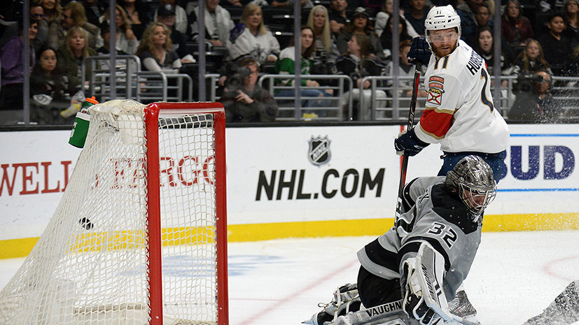 Россиянин Дадонов стал третьей звездой игрового дня в НХЛ
