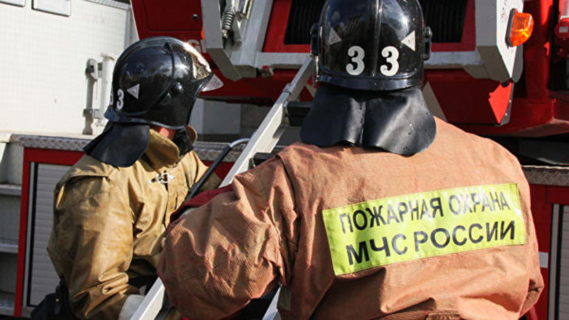 В Хакасии произошёл пожар на территории завода по производству резины