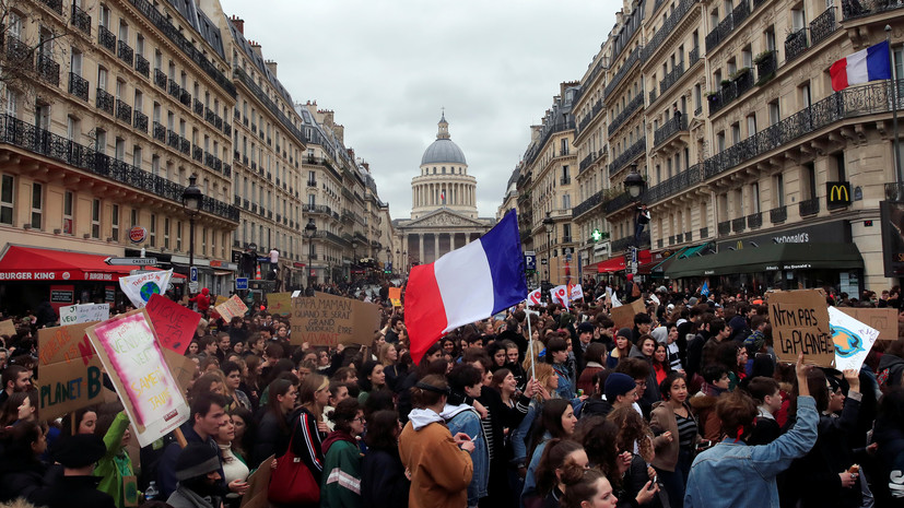 МИД предупредил россиян о забастовке во Франции 19 марта