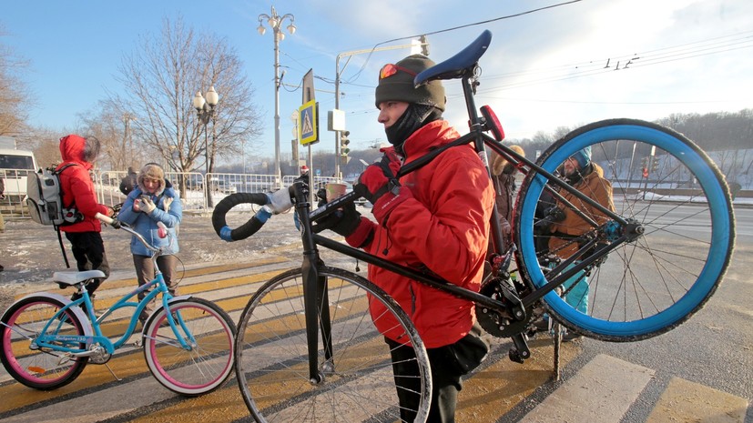 В ГИБДД Москвы призвали велосипедистов пока не открывать велосезон