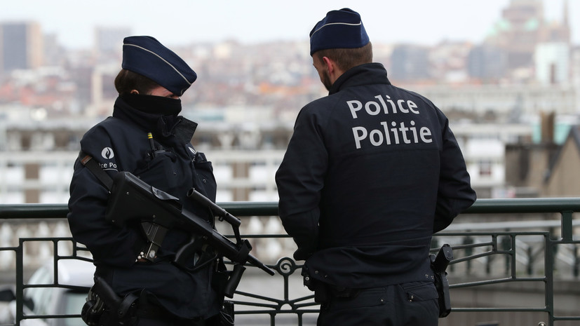 Полиция оцепила Европейский квартал Брюсселя после сообщения о бомбе