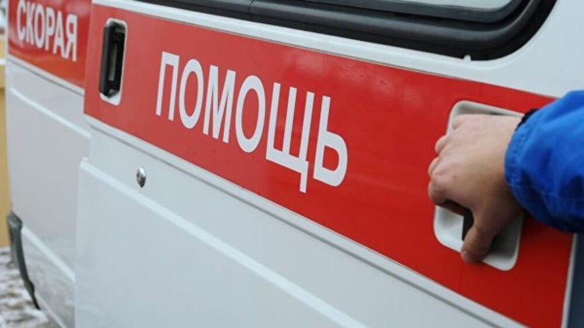 В Екатеринбурге госпитализировали беременную женщину, пострадавшую из-за падения наледи