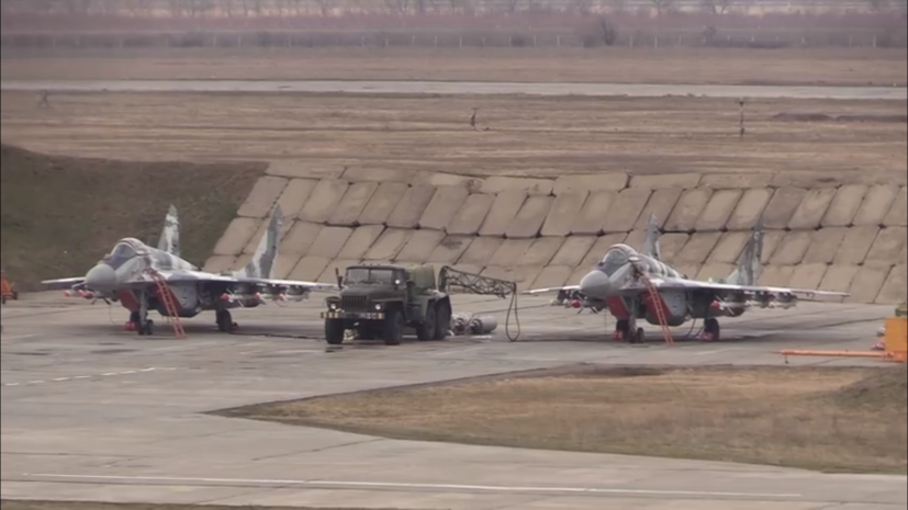 Самолёты ВВС Украины пролетели над Азовским морем с полной боевой нагрузкой