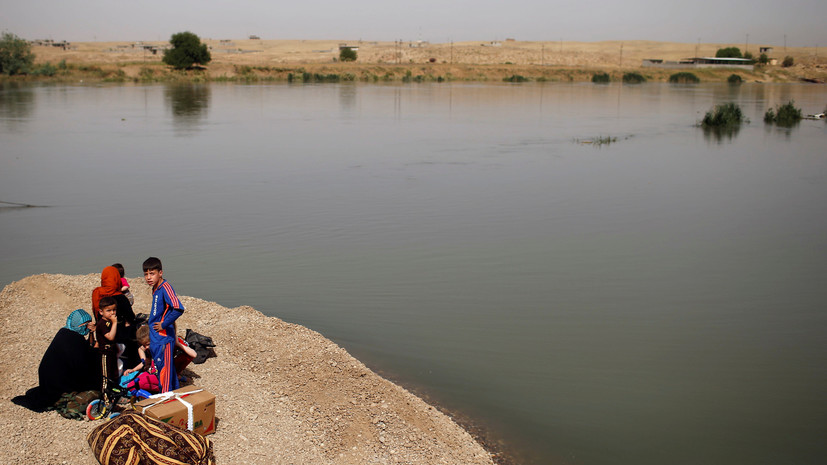 СМИ: В Ираке при крушении парома погибли 40 человек