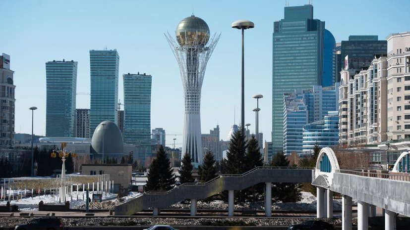 Жителям Казахстана разрешили не менять документы после переименования столицы
