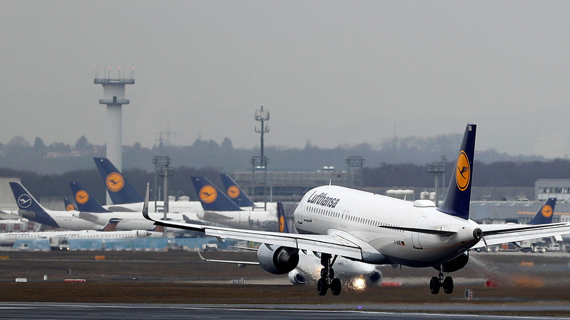 В аэропорту Франкфурта отменили более 50 рейсов из-за проблем с ПО