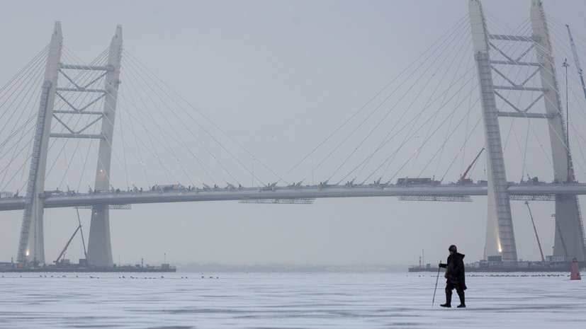 Спасатели призвали не выходить на «смертельно опасный лёд» водоёмов в Петербурге