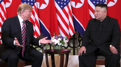 Дональд Трамп и Ким Чен Ын на саммите во Вьетнаме