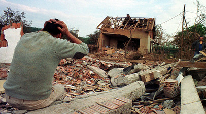 Житель разрушенной под Белградом деревни, 27 мая 1999 
