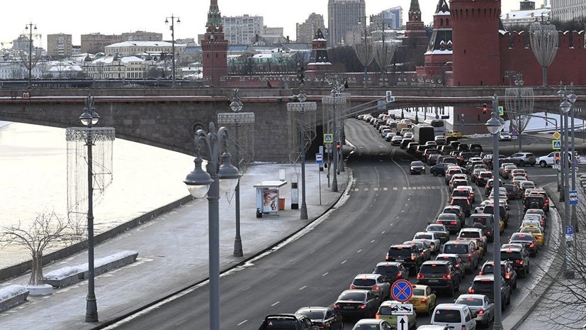 Синоптики дали рекомендации водителям Москвы по смене резины на летнюю
