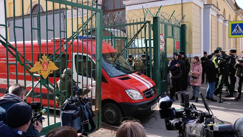 СК возбудил дело после взрыва в академии Можайского в Петербурге