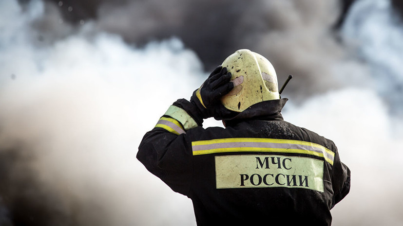 В Калининграде произошёл крупный пожар в промзоне