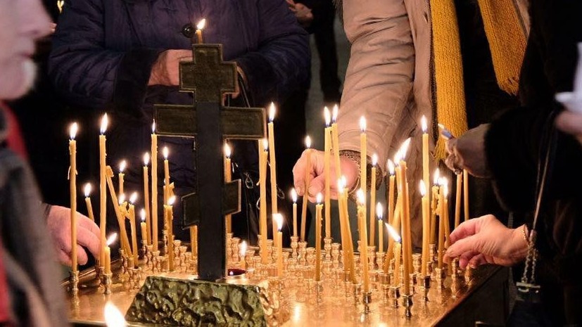 В Троице-Измайловском соборе прошла панихида по погибшим в теракте в Петербурге