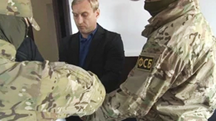 Опубликовано видео задержания мэра Евпатории сотрудниками ФСБ