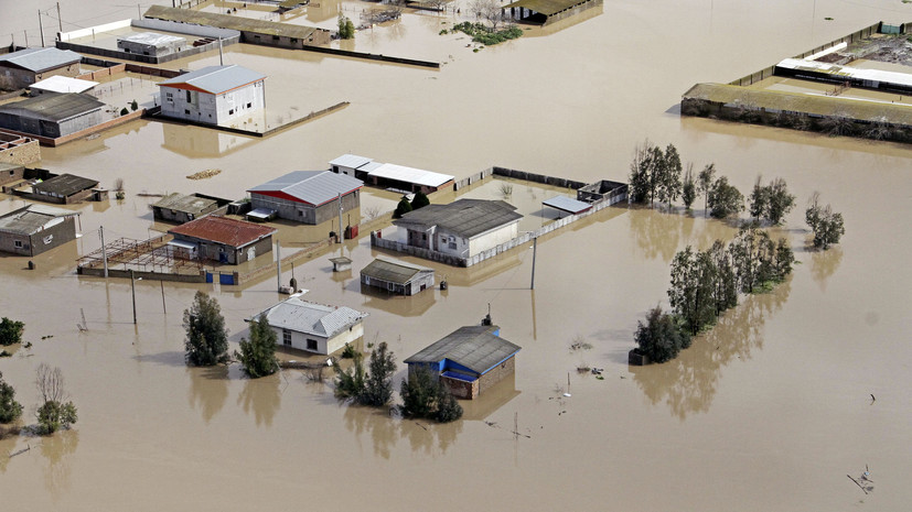 Число жертв наводнений в Иране достигло 70
