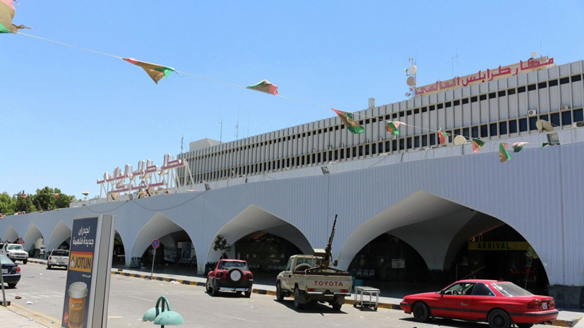 СМИ: Войска Хафтара взяли под свой контроль аэропорт Триполи 