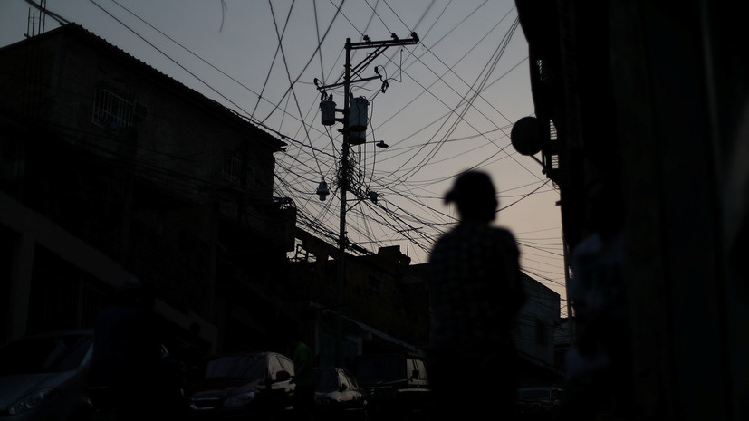 В ряде штатов Венесуэлы электричество будут отключать на три часа в день