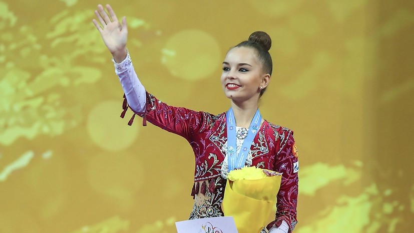 Гимнастка Арина Аверина завоевала два золота на этапе КМ в Италии