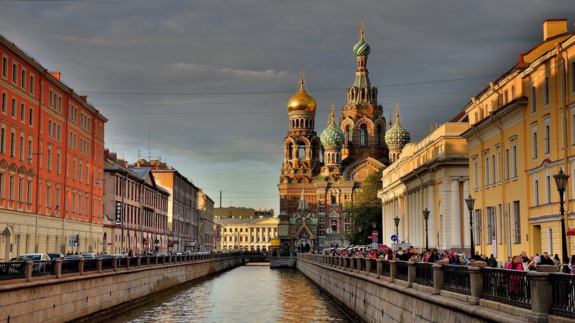 Названы самые популярные города России для путешествий с детьми в мае