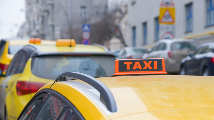 Полицейские Москвы за 10 дней выявили 119 таксистов в состоянии опьянения