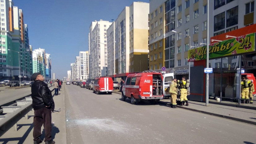 В доме в Екатеринбурге потушили возникший после взрыва пожар