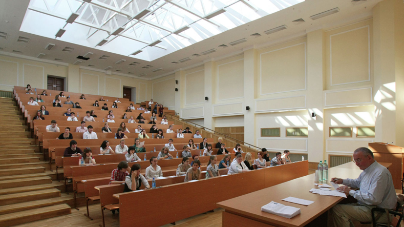 Студенты в России стали чаще списывать