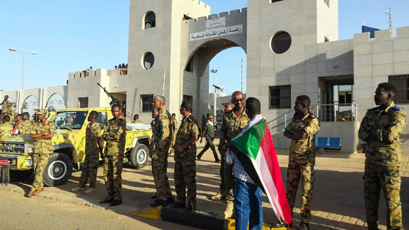 СМИ: Армия в Судане объявила о создании переходного совета
