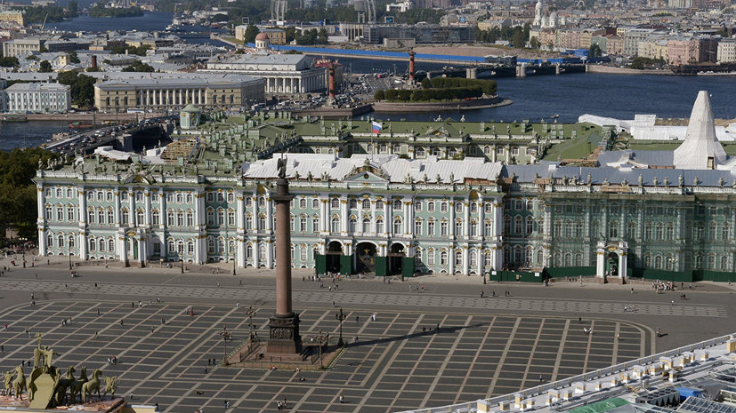 Эксперт оценил предложение ввести туристический сбор в Петербурге