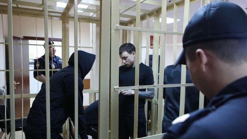 Кокорин и Мамаев вернулись в суд после сообщений о минировании