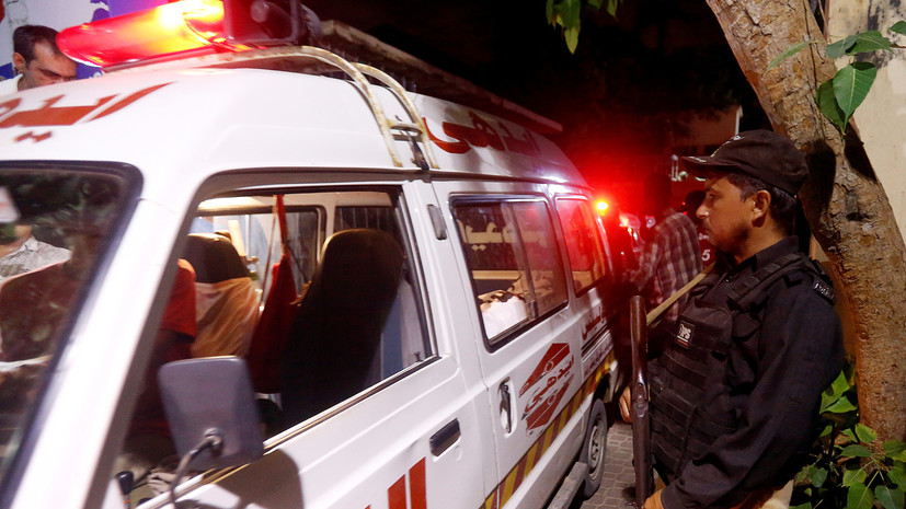 В Пакистане в результате взрыва погибли 16 человек