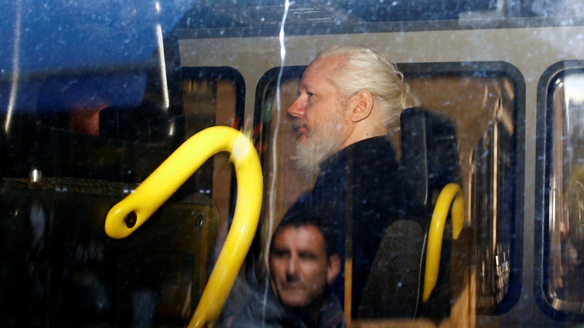 Хиллари Клинтон оценила арест Ассанжа