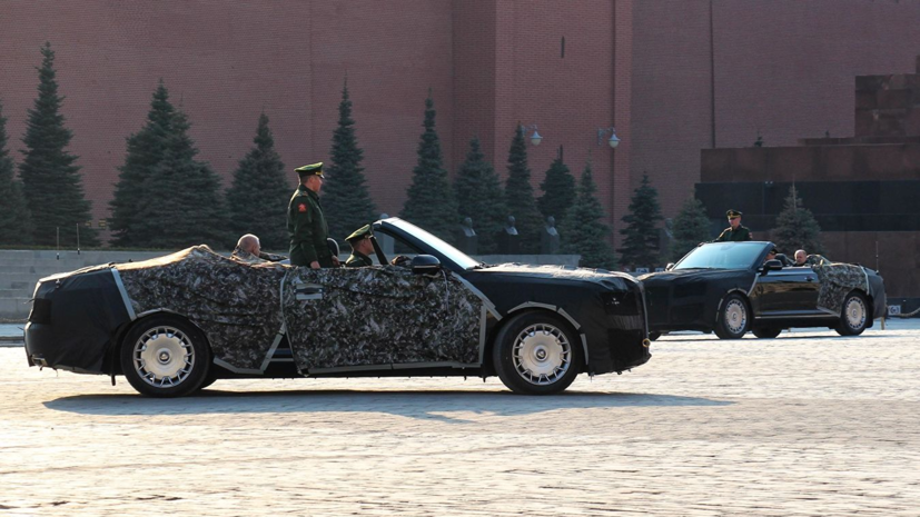 Кабриолеты Aurus приняли участие в репетиции парада Победы в Москве