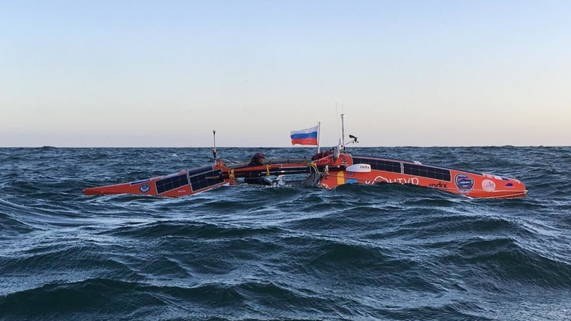 Лодка Конюхова переживает пик шторма в Южном океане с волнами до 8 метров 