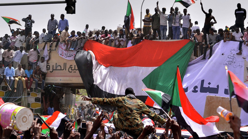 СМИ: Глава разведки Судана ушёл в отставку