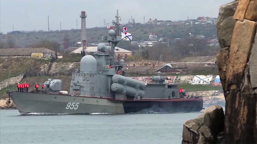 «Хорошее подспорье для отработки задач»: российские военные провели манёвры на фоне учений НАТО в Чёрном море