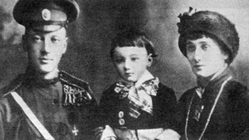 В Петербурге открыли памятник Николаю Гумилёву