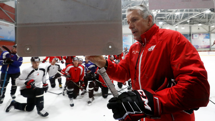 Эксперт назвал Хартли сильнейшим иностранным тренером в истории российского хоккея