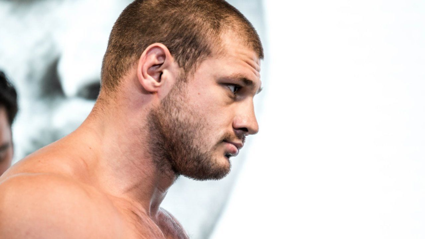 Дебютный бой Штыркова в UFC отменён из-за болезни