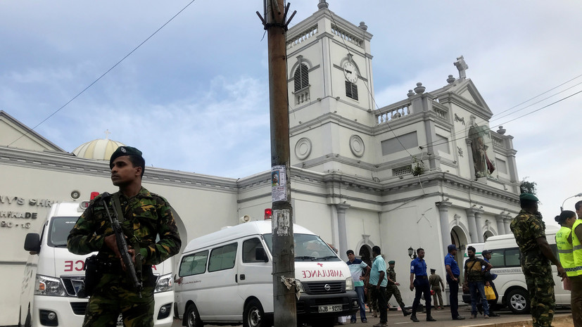 Полиция сообщила о гибели 35 иностранцев при взрывах на Шри-Ланке