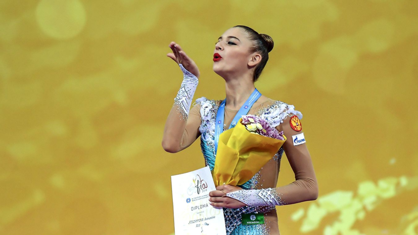 Солдатова победила в упражнениях с булавами на этапе КМ по художественной гимнастике