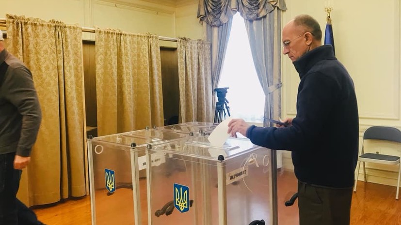 В США стартовало голосование на выборах президента Украины